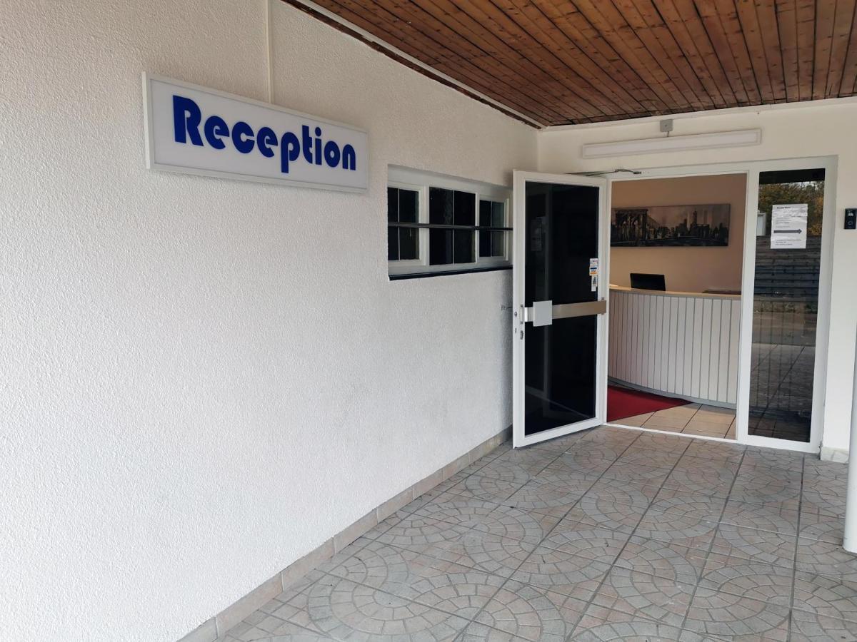 Murgtal Motel Ращат Екстериор снимка