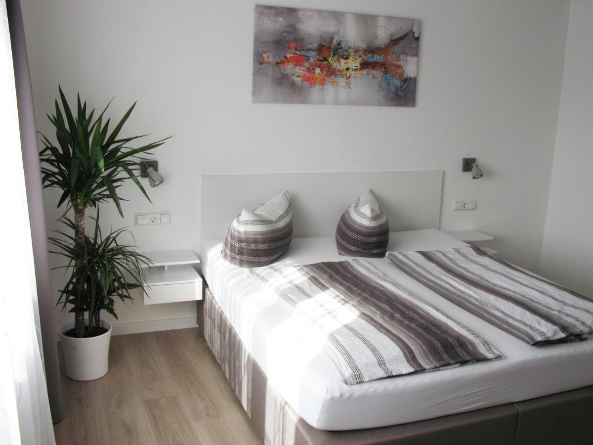 Murgtal Motel Ращат Екстериор снимка